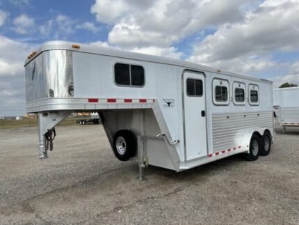2000 Featherlite 3H GN with Dressing Room Horse Trailer - C-Solutions LLC
