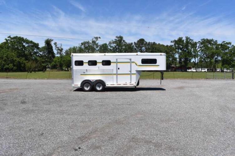 2006 Adam 7302 3 Horse Trailer - C-Solutions LLC 2006 Adam 7302 3 Horse Trailer - C-Solutions LLC