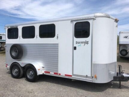 2010 Merhow 3 Horse Slant Load Bumper Pull - C-Solutions LLC